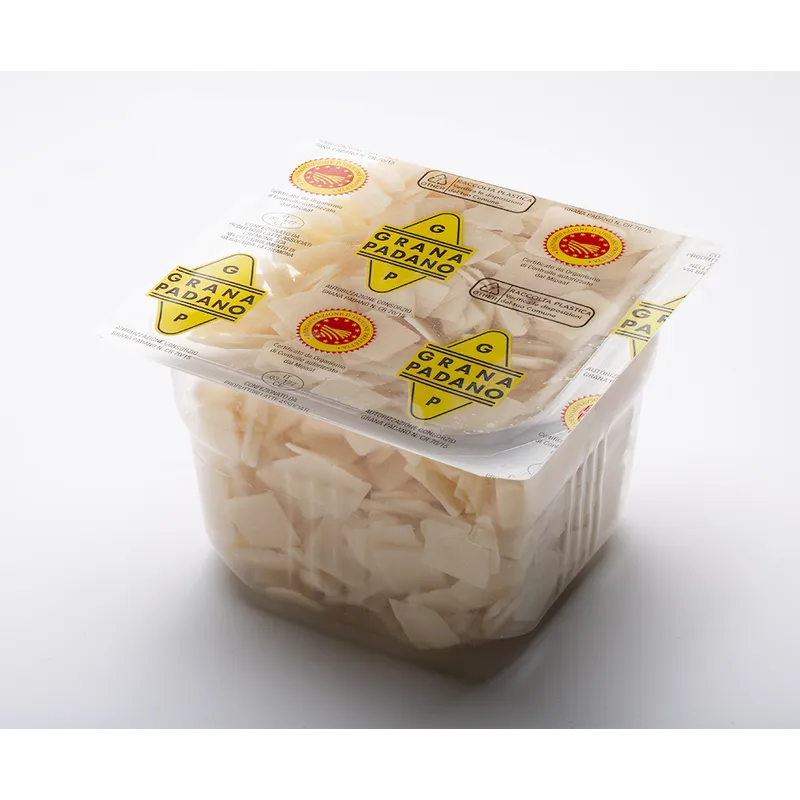 Grana Padano DOP en escamas 500 g, producto de Spiga Impex